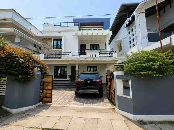 4 BHK Fully Furnished Villa for Sale in Chembumukku, Kochi — ChatGPT Image Aug 10, 2026, 08 03 13 PM