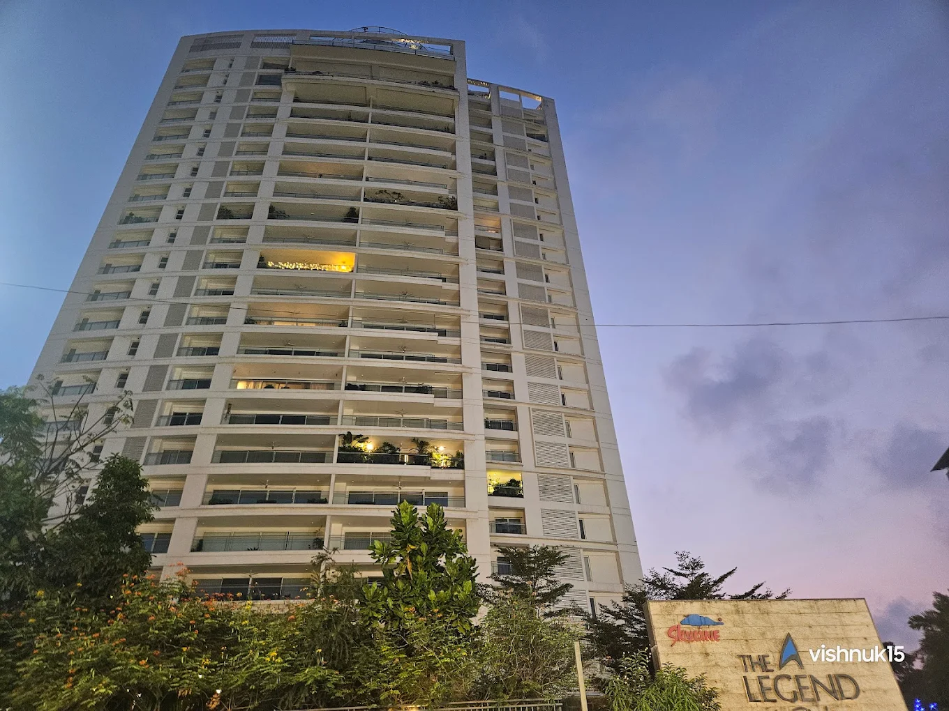 Skyline The Legend Luxury Apartments for Sale in Kaloor, Kochi — unnamed (1)